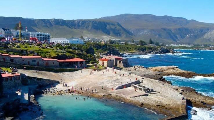 Central Mountain View Apartment, Hermanus Waterfront 外观 照片